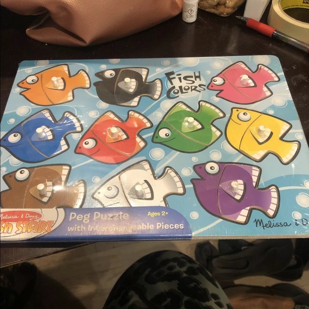 MELISSA DOUG FISH COLORS MIX N MATCH PEG PUZZLE